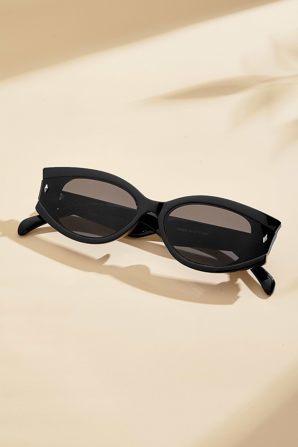 Coastal Cool Black Sunglasses