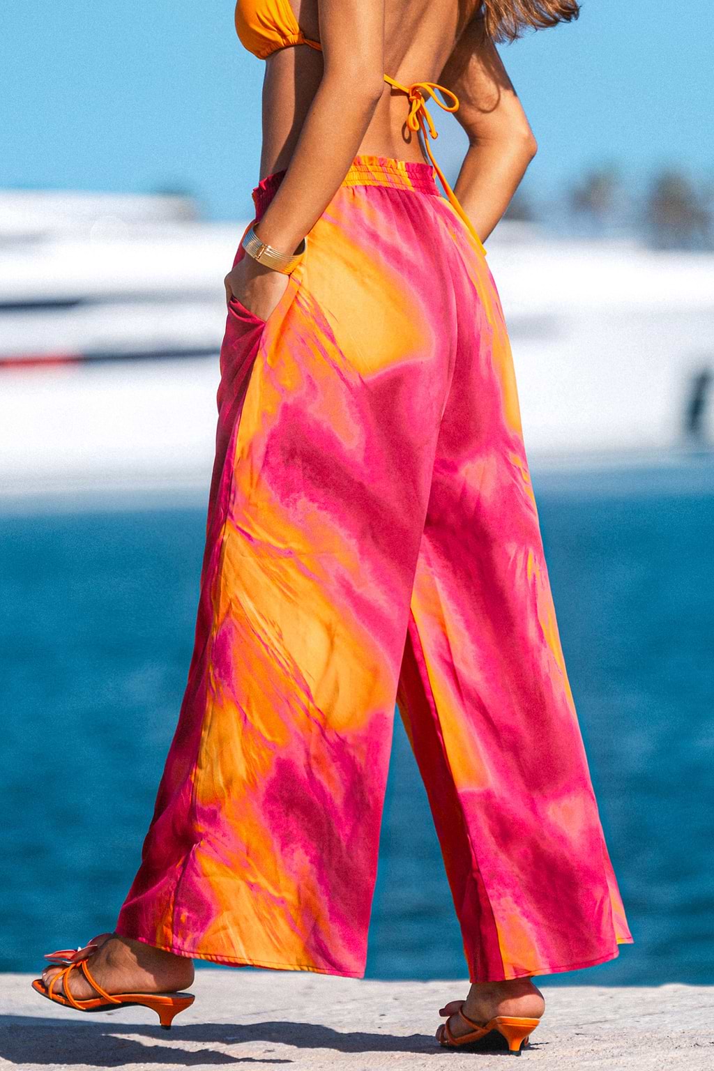 Pantalon à imprimé abstrait jambe large