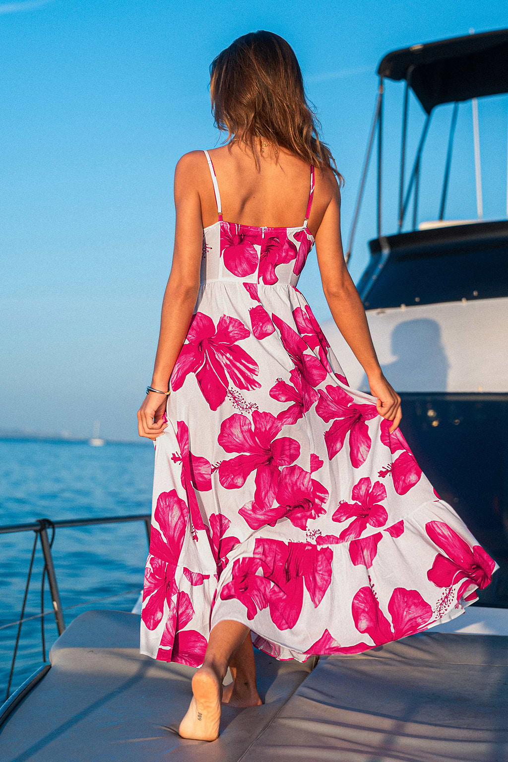 Robe longue fleurie tissée col V sans manches