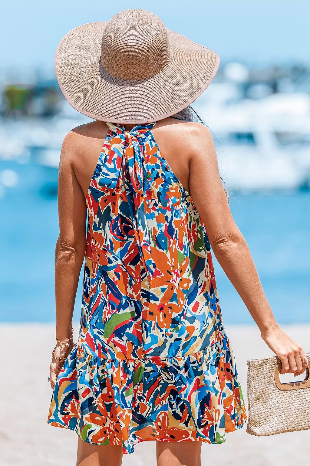 Robe courte fleurie ourlet à volants