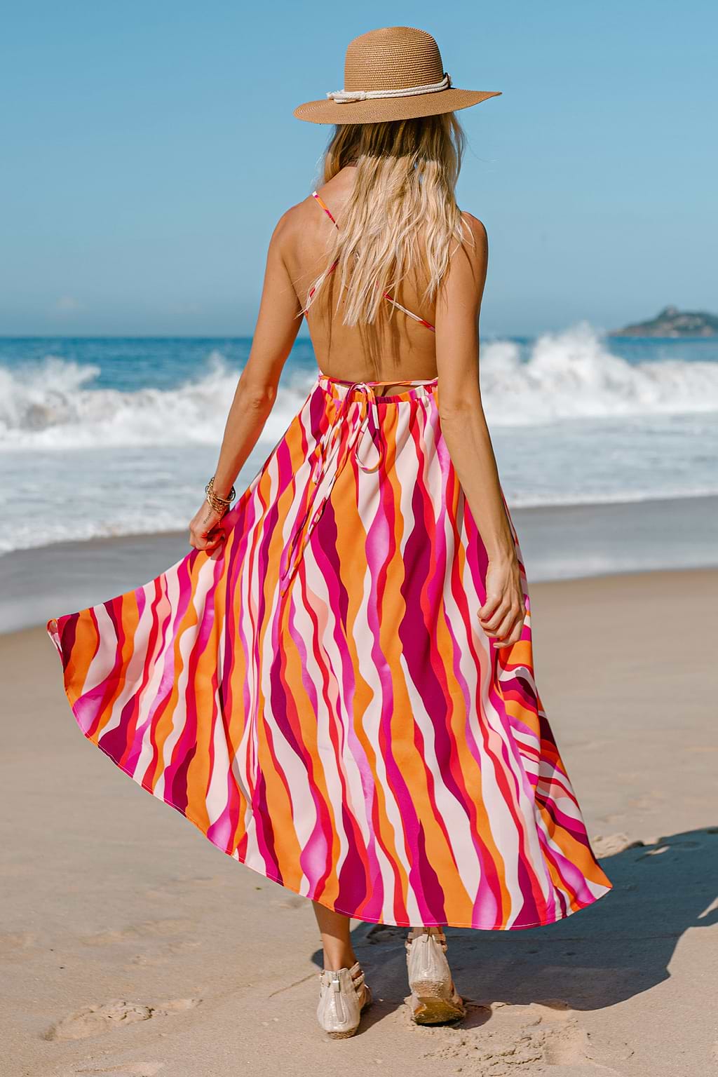 Abito lungo astratto con diversi tratti