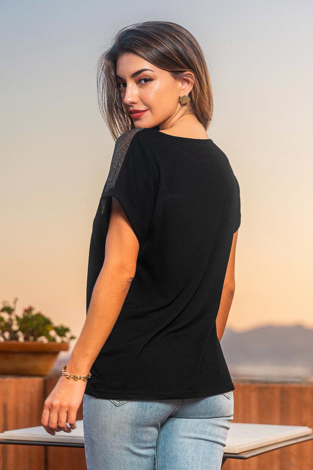 Top noir manches courtes mesh