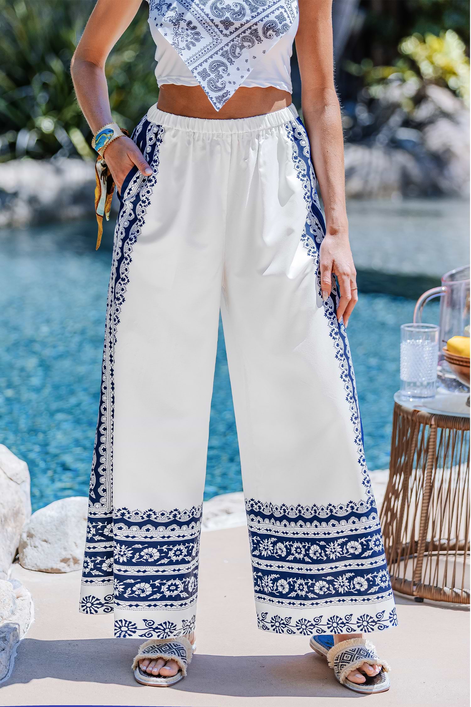 【CUPSHE】コントラストヘムカバーアップパンツ★国内発 Blue & White Floral Smocked Waist Tapered Leg Pants