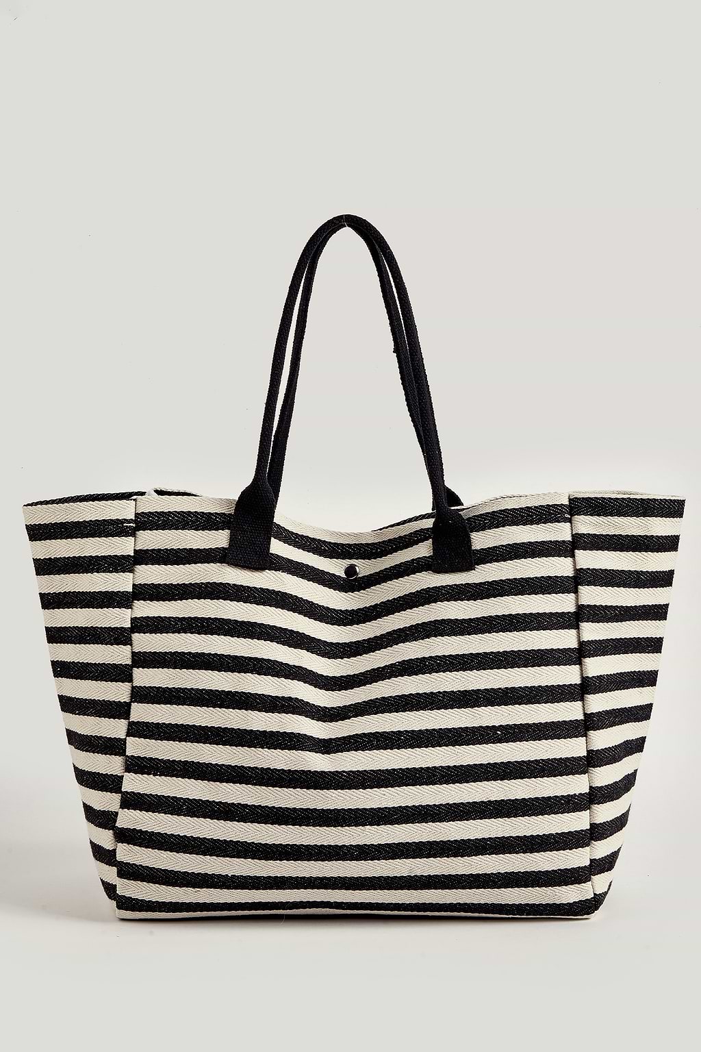 Gestreifte Tasche mit bequemen Trägern