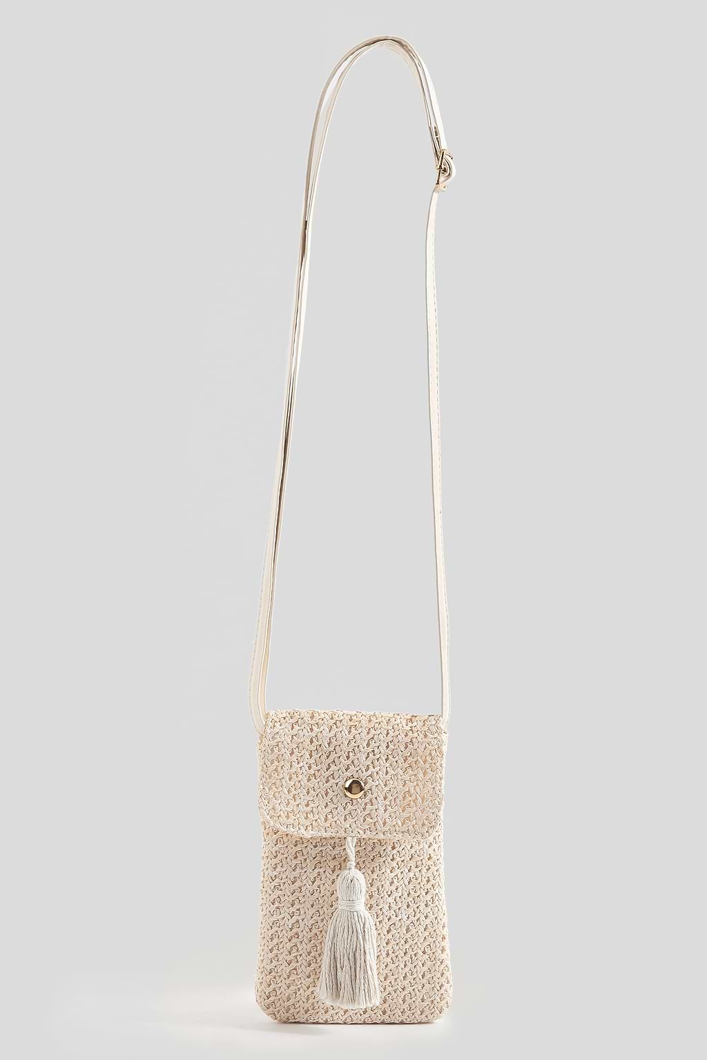 Strohtasche mit Quastendetail