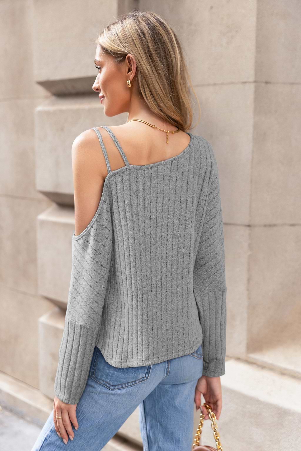 Top de punto acanalado anudado con un solo hombro en gris
