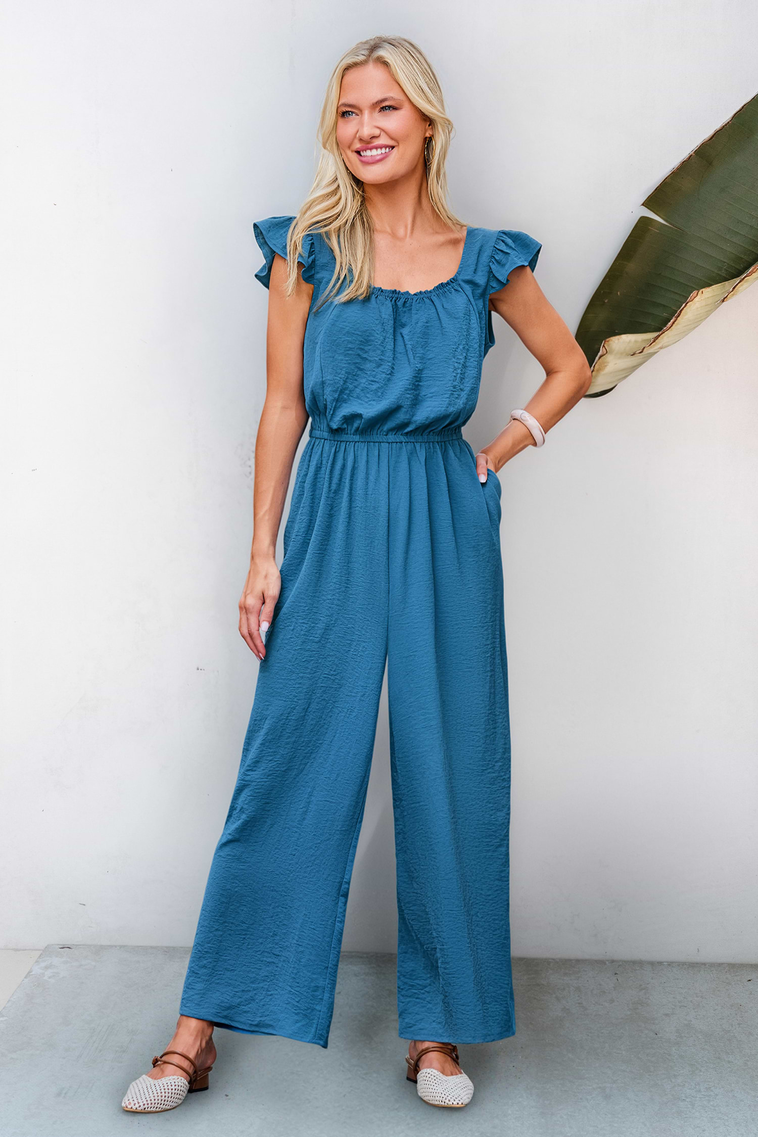 ジェラ Black Square Neck Straight Leg Jumpsuit