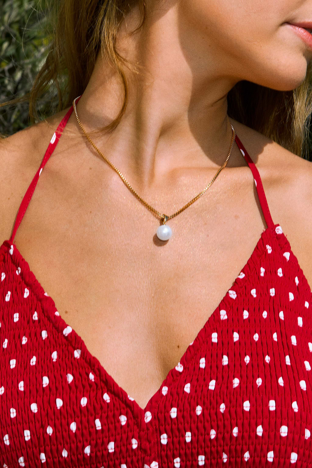 Pure Glow Gold Earrings & Necklace Set