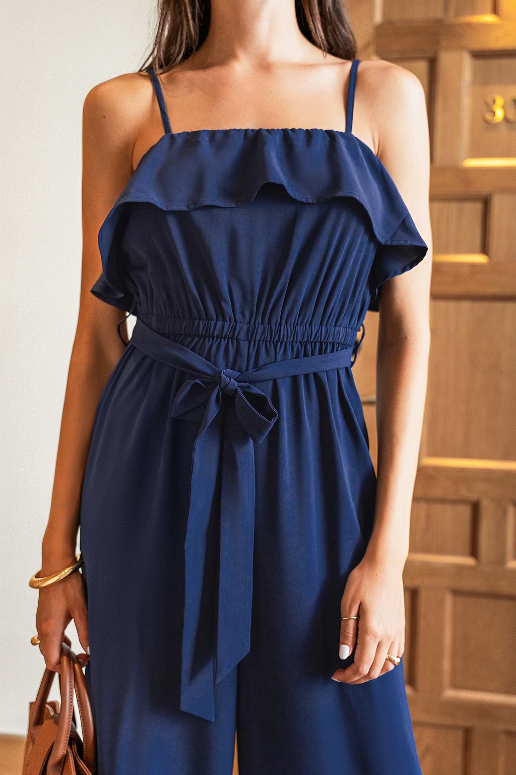 Tuta blu brillante della domenica