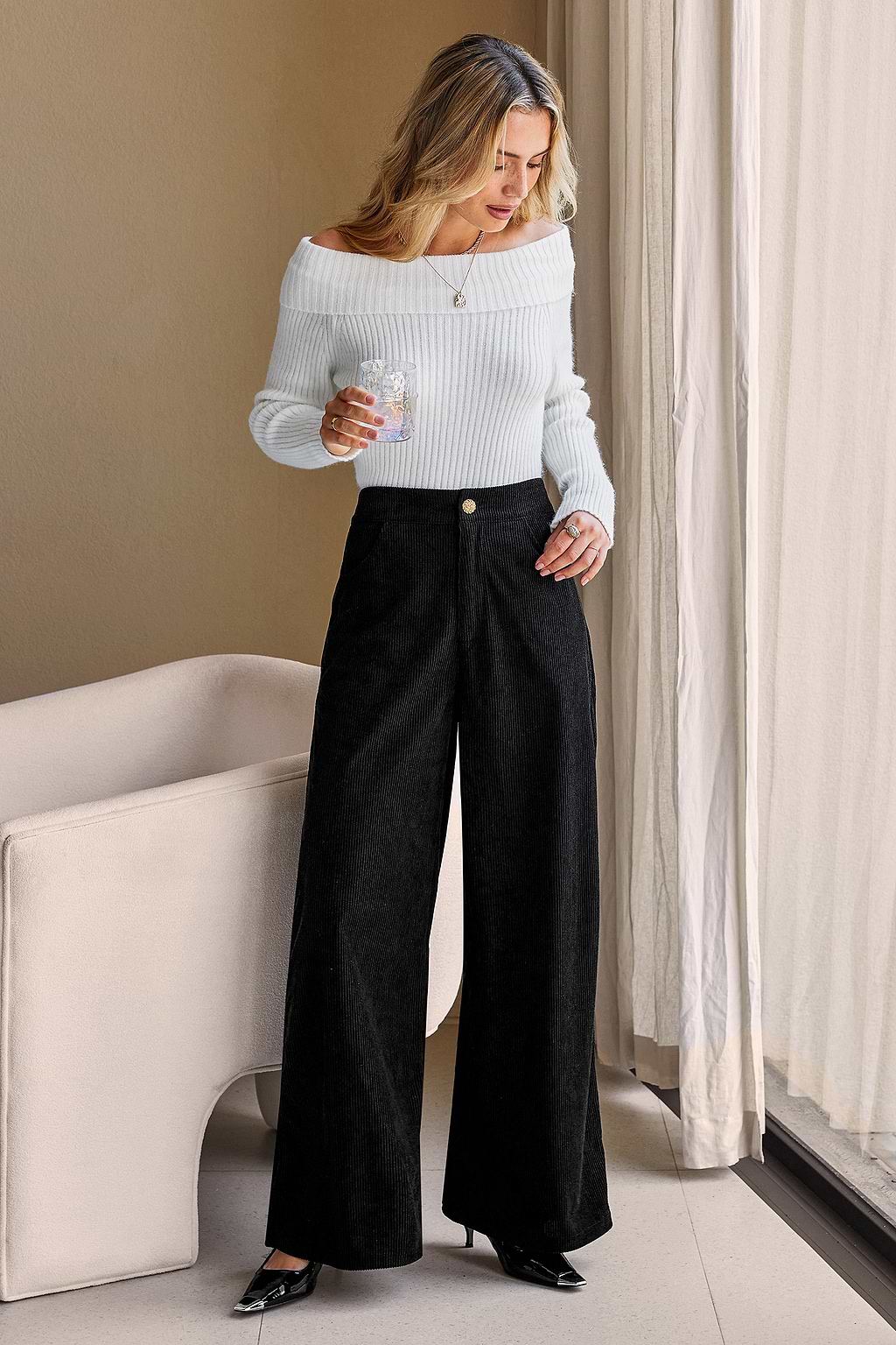 Pantalon noir tissé jambe large