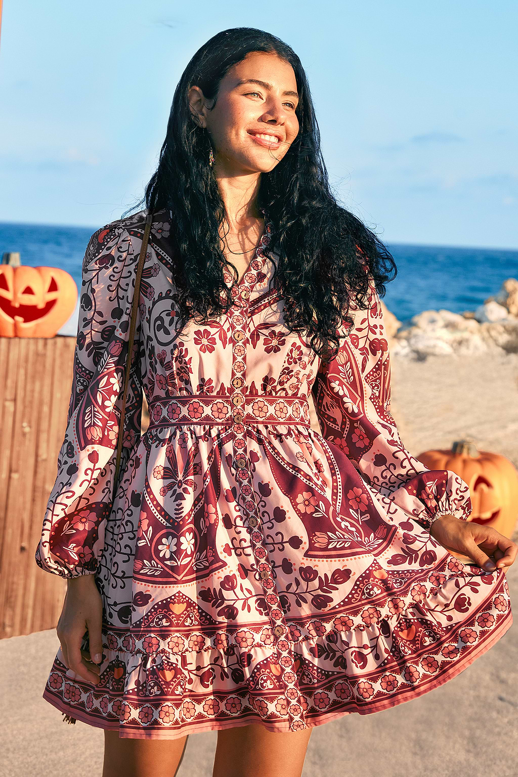 Mini abito boho con piani spontanei