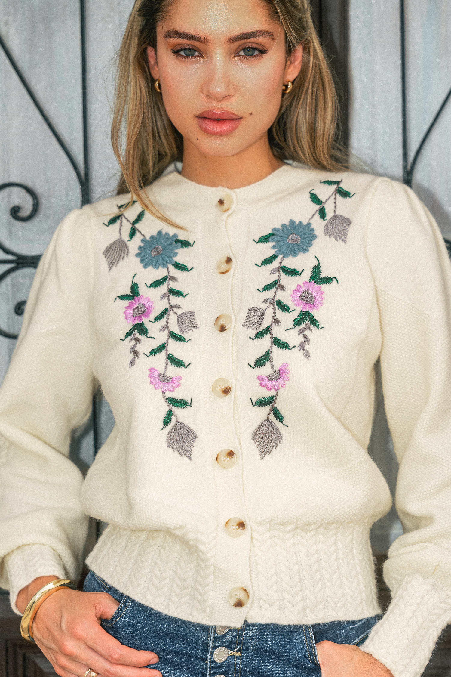 Embroidered Floral Knit Cardigan with Round Neckline