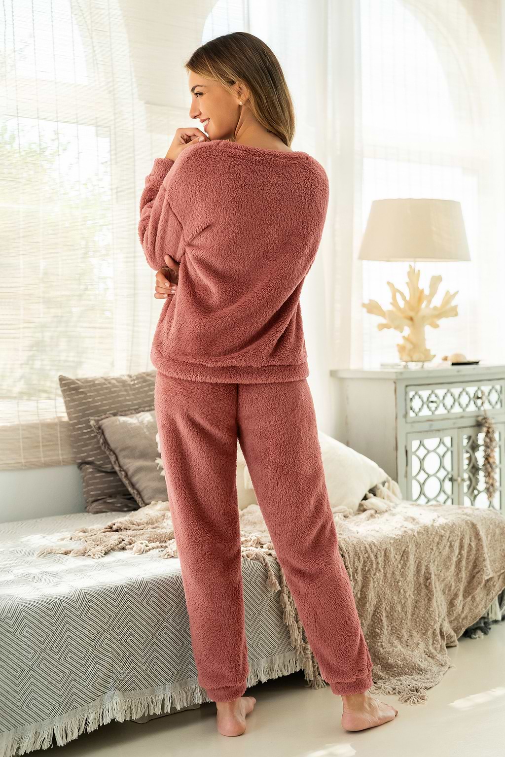 Ensemble de pyjama à col roulé avec pantalon en tricot duveteux