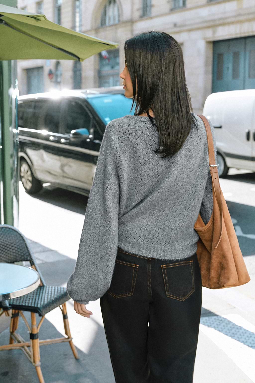 Pull gris col surplis nouer à la taille