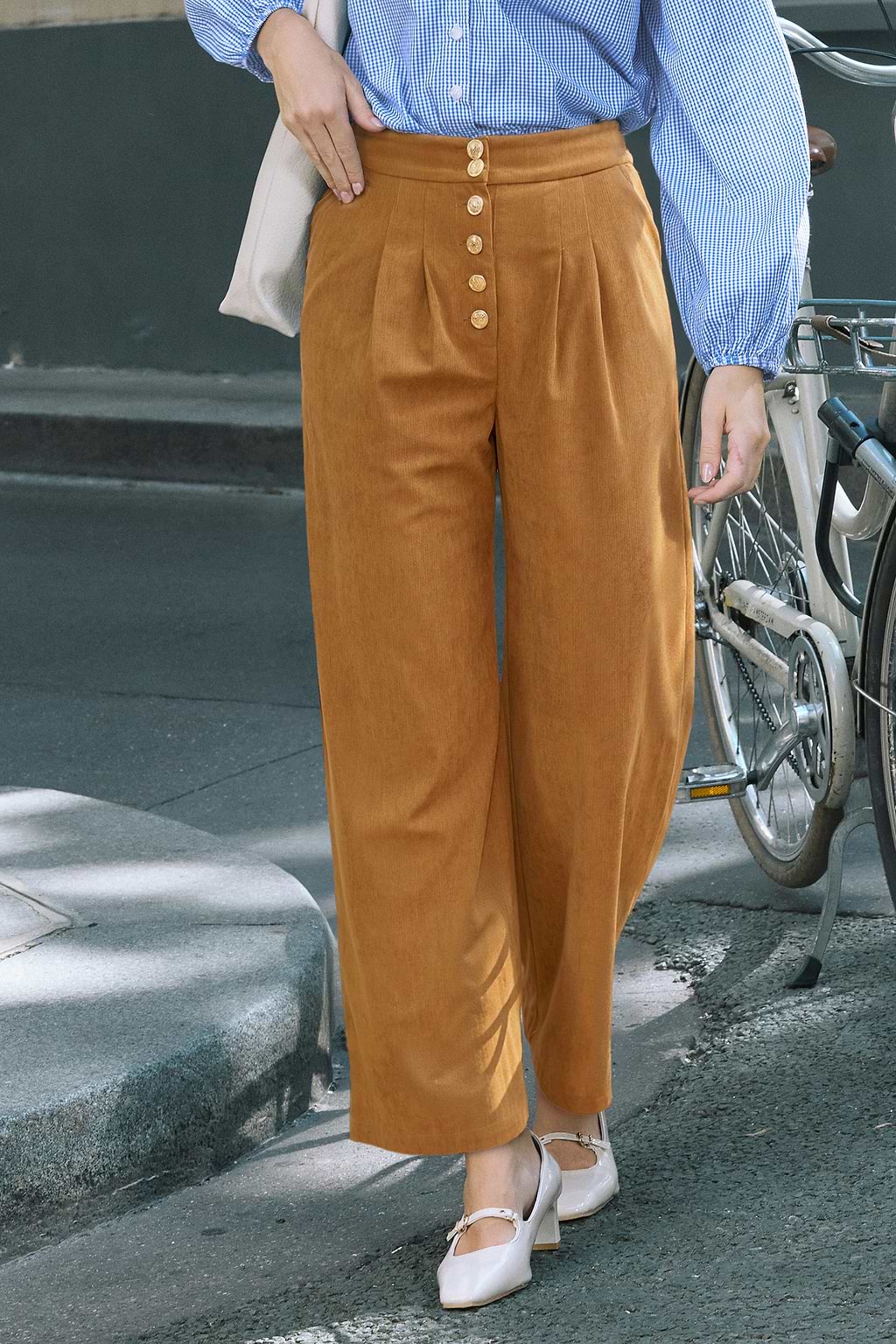 Downtown Moves Khaki Pants