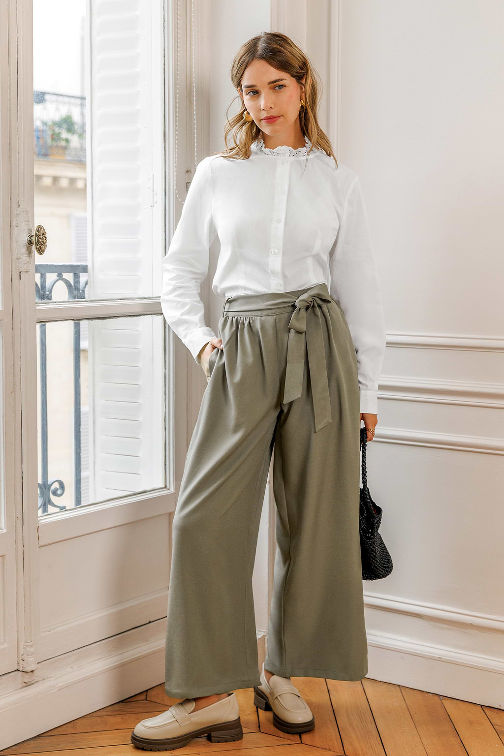 Pantalon gris plissé nouer à la taille