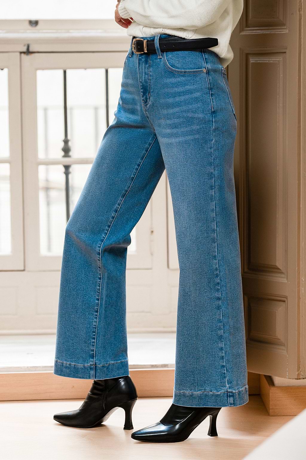 Side Quest Blue Jeans