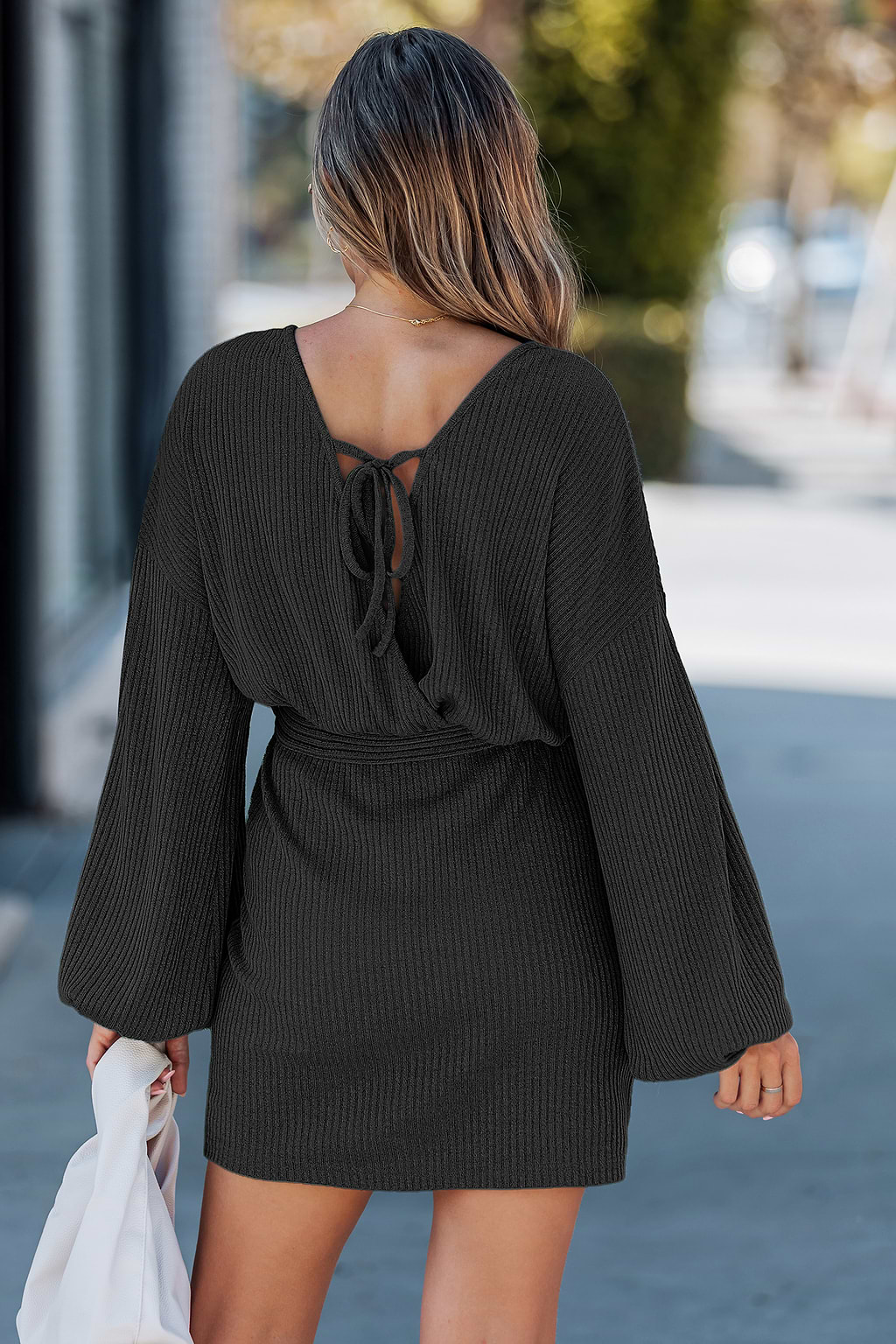 Schwarzes Geknotetes Rundhals Strick-Minikleid