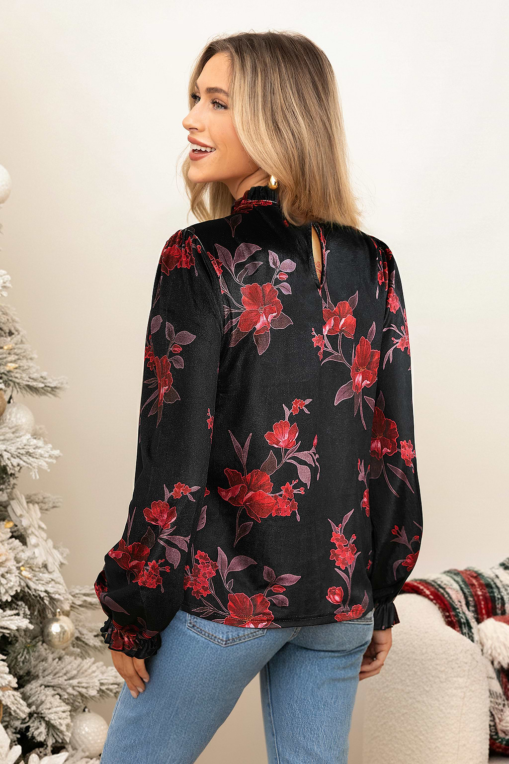 Top floral de terciopelo rosa