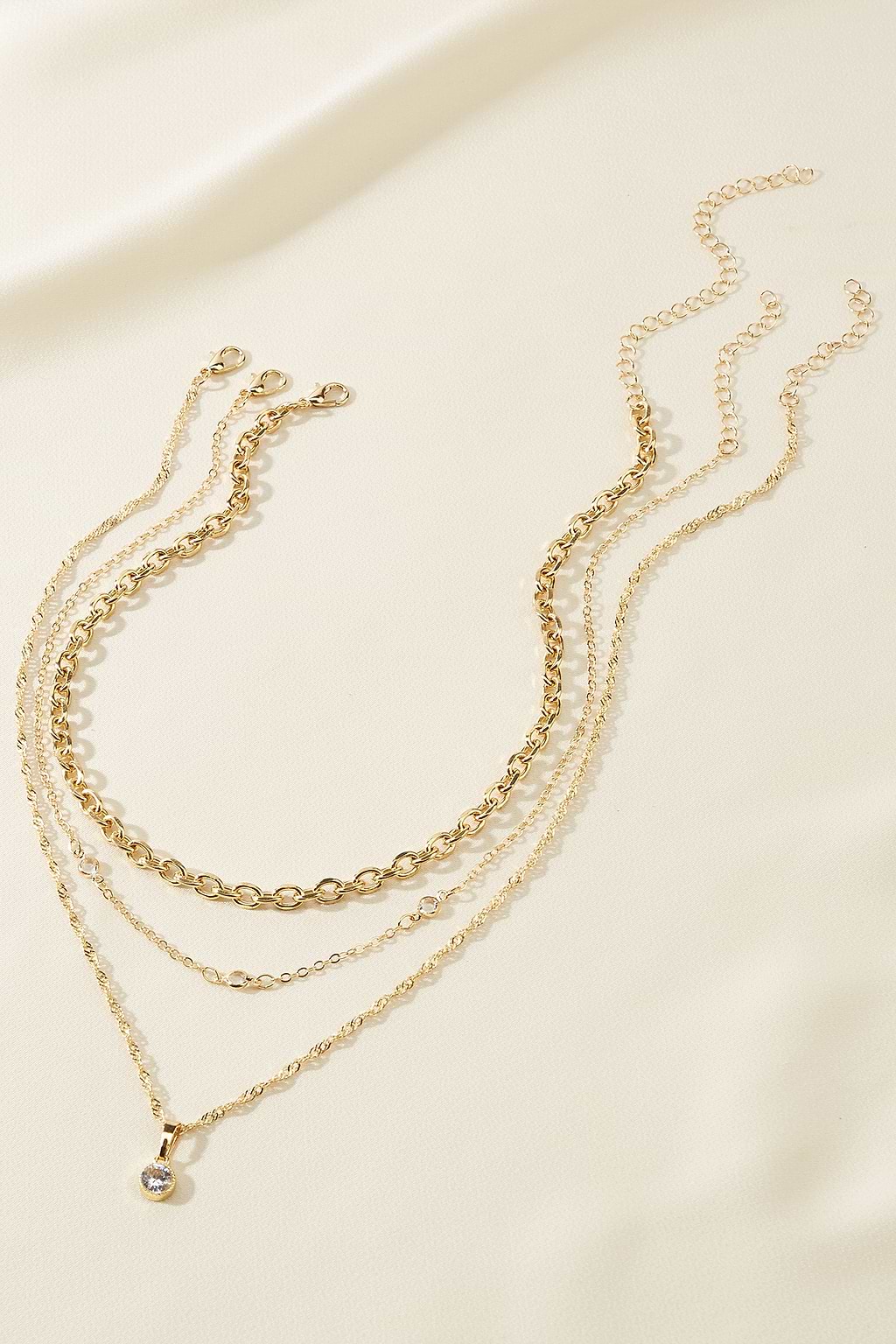 Goldfarbenes Halsketten-Set mit Strass-Akzenten