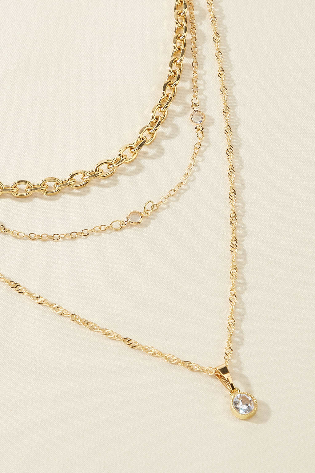 Goldfarbenes Halsketten-Set mit Strass-Akzenten