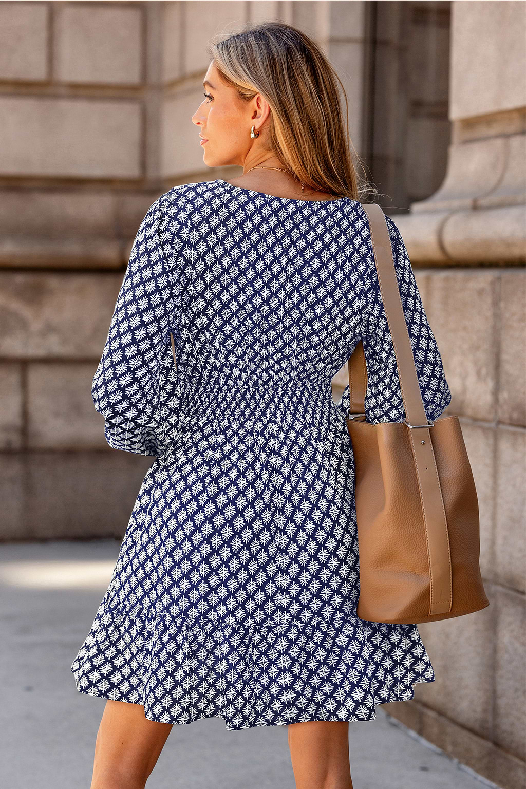 Marineblaues Verziertes V-Ausschnitt Langarm Minikleid