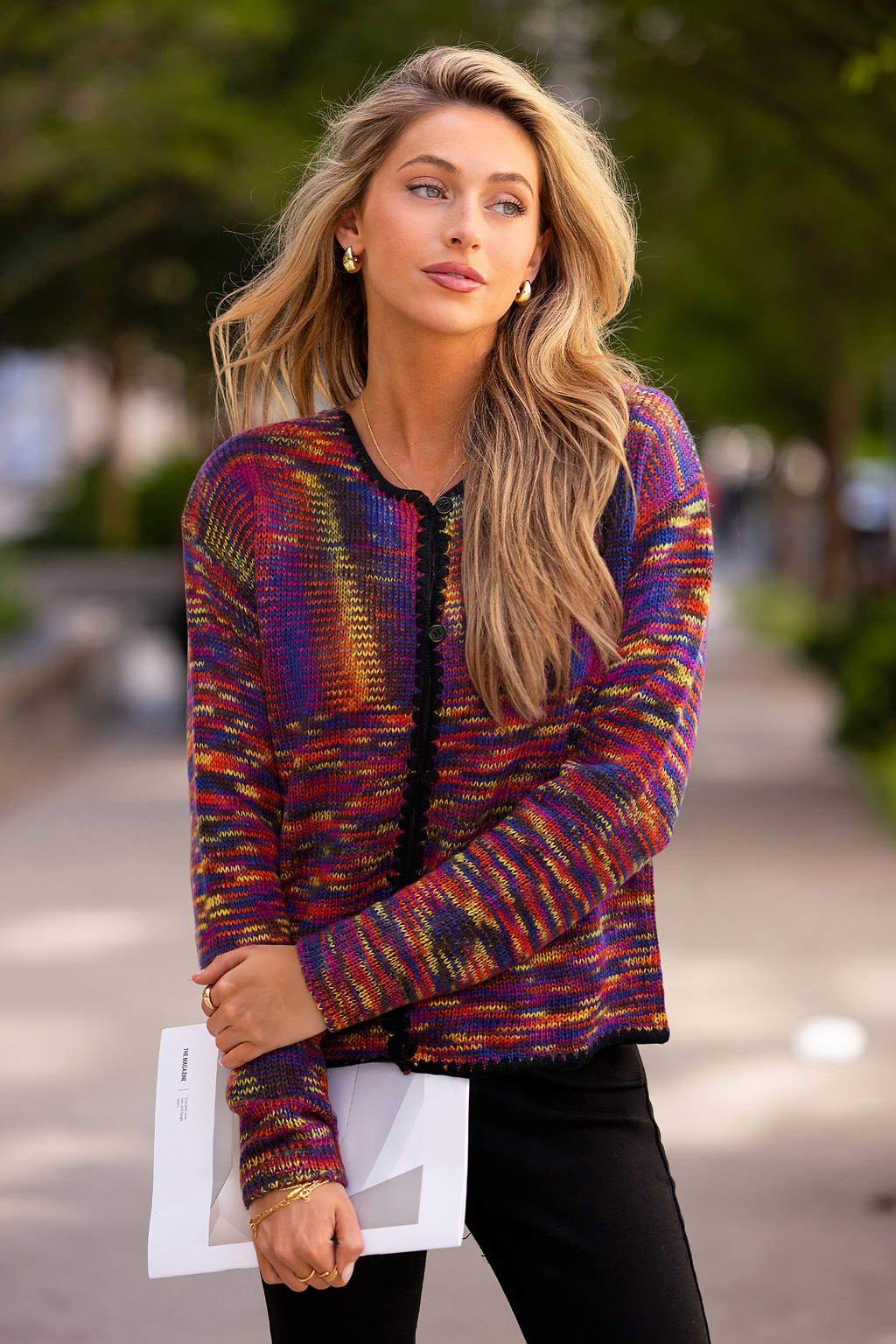 Rundhals Regenbogen-Strickjacke