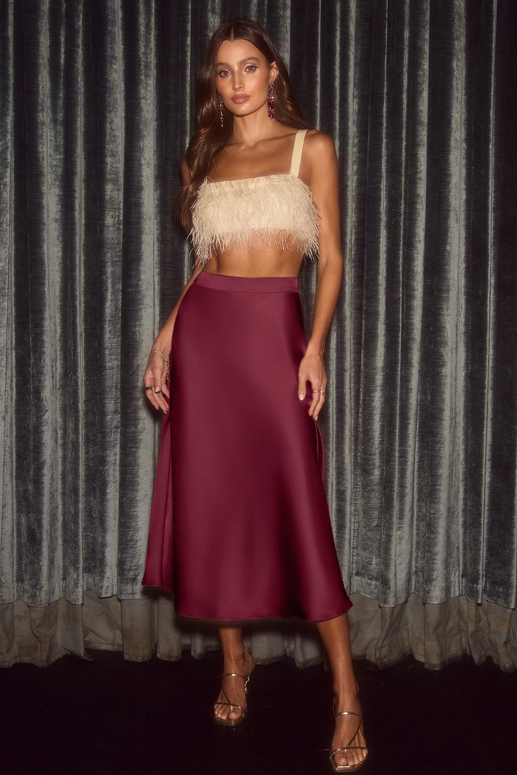 Gonna midi in raso rosso