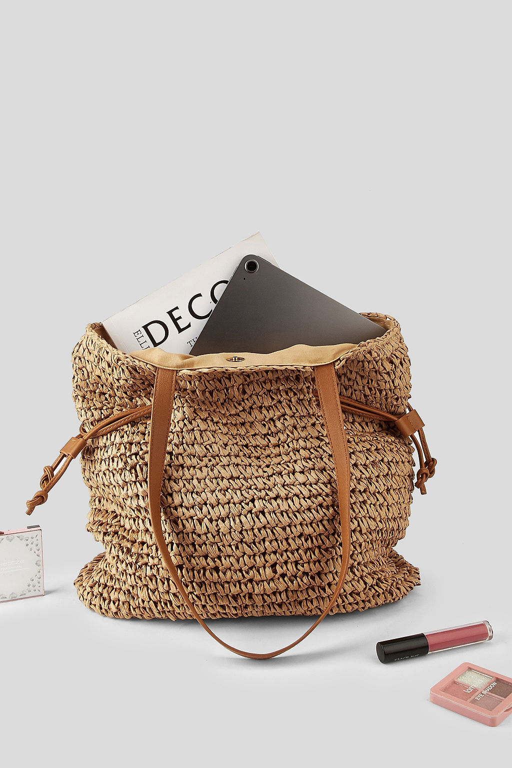 Sac seau en paille tropical