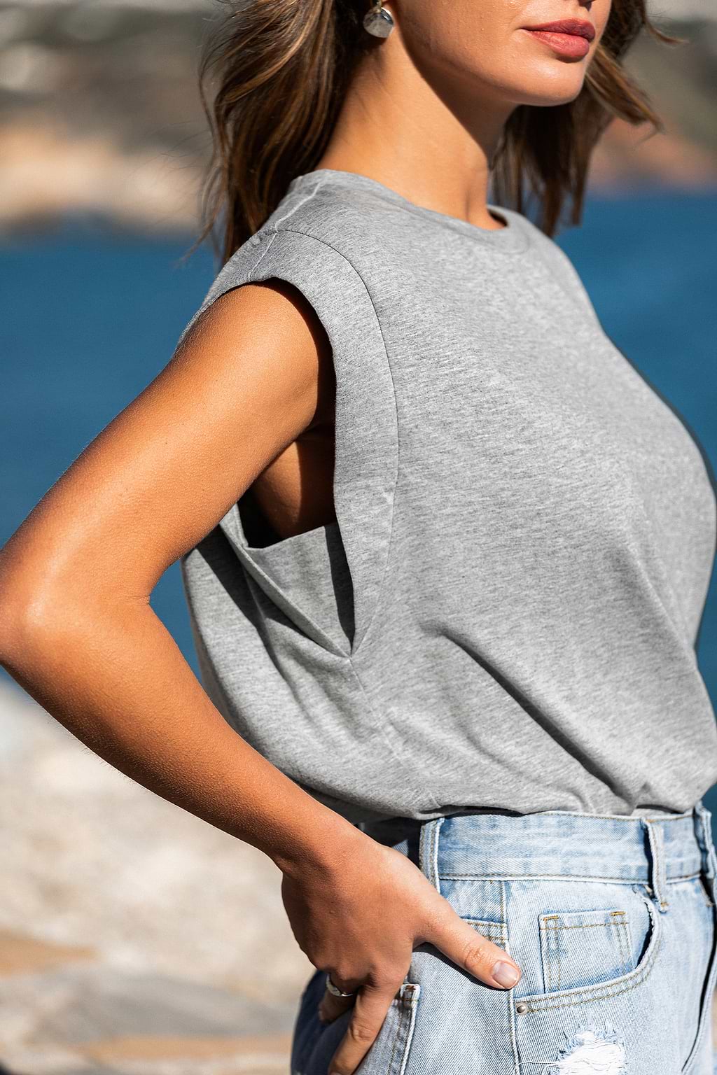 Graues Ärmelloses Tanktop