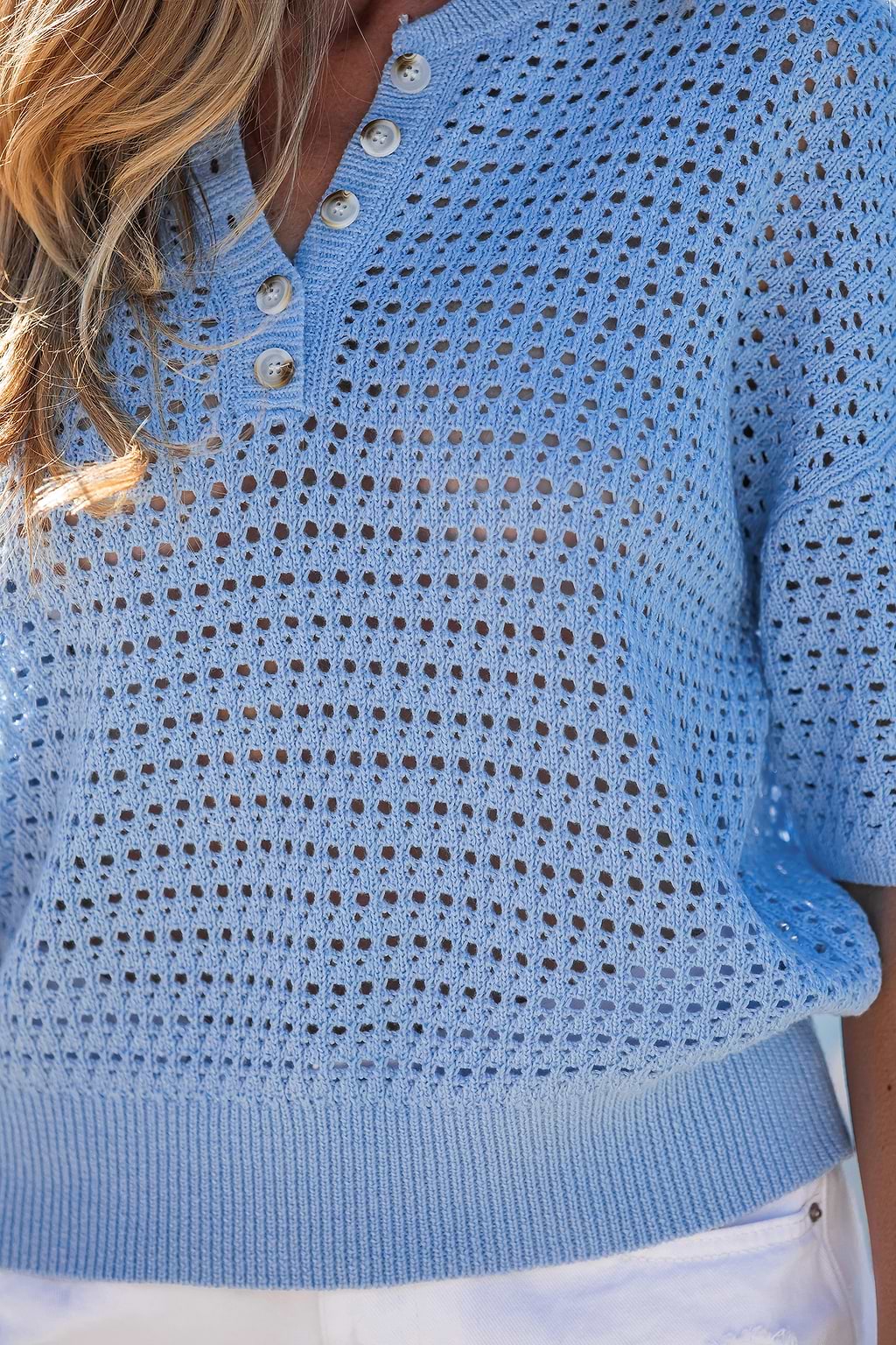 Top cover up bleu col cranté