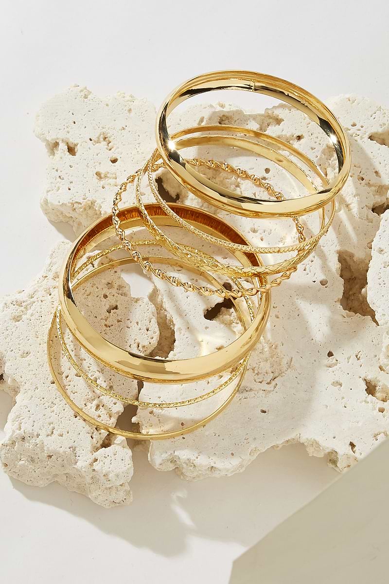 Goldfarbenes Armband-Set zum Layern