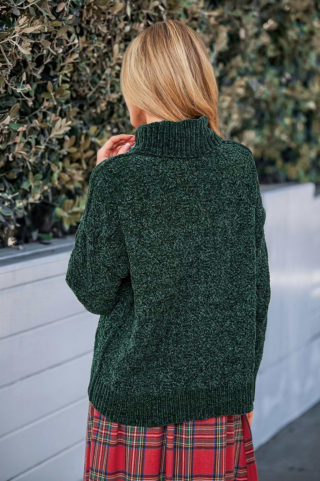 Green Diamond-Stitched Turtleneck Sweater