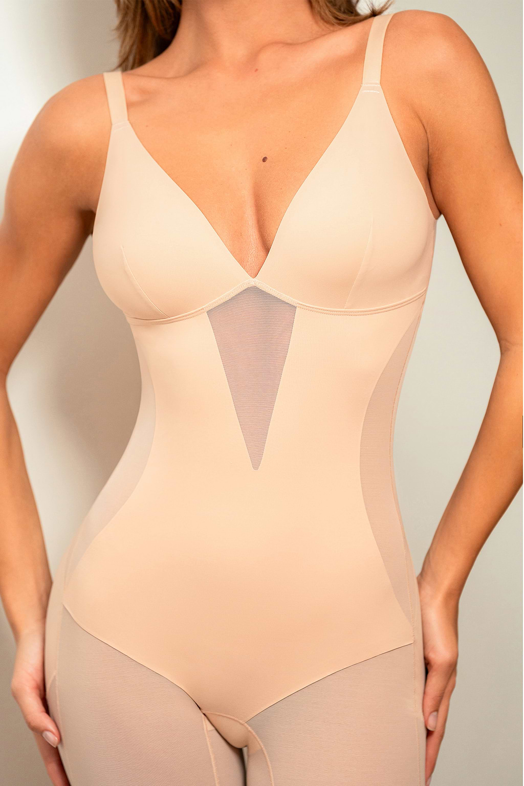 Beiger Leichte Kompression Shapewear-Body mit Lifting-Effekt