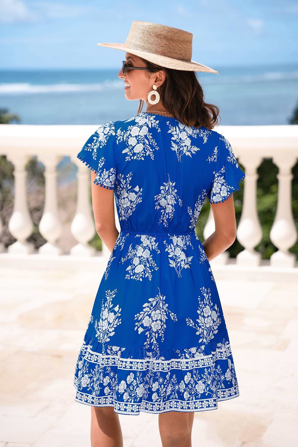 Robe de plage courte florale bleue