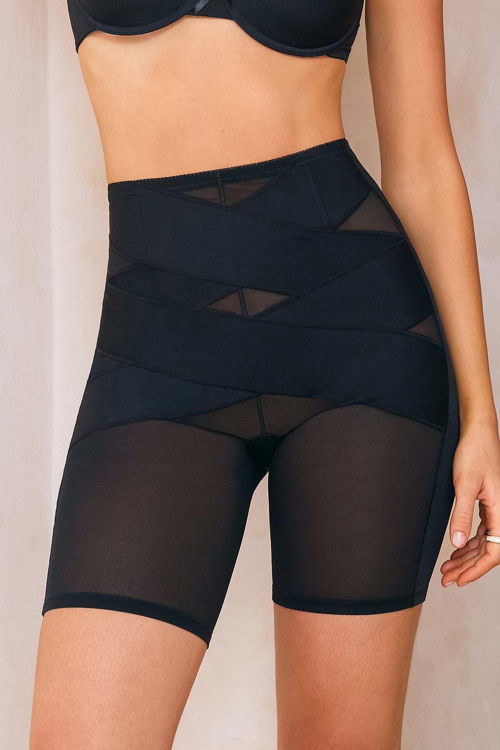 Schwarze High-Waist Po-liftender Shapewear-Shorts