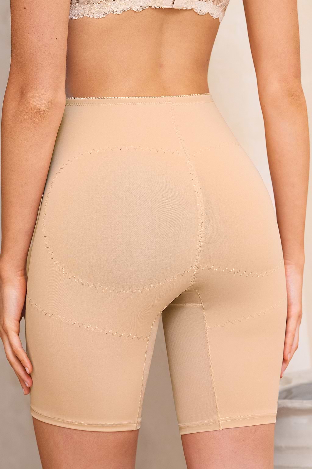 Beige High-Waist Shapewear-Shorts mit Po-Lifting-Effekt