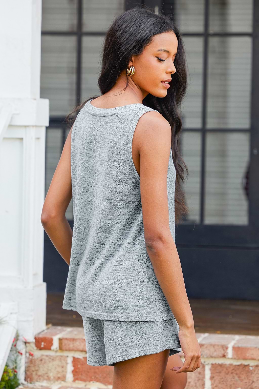 Ensemble de pyjama gris col V haut sans manches