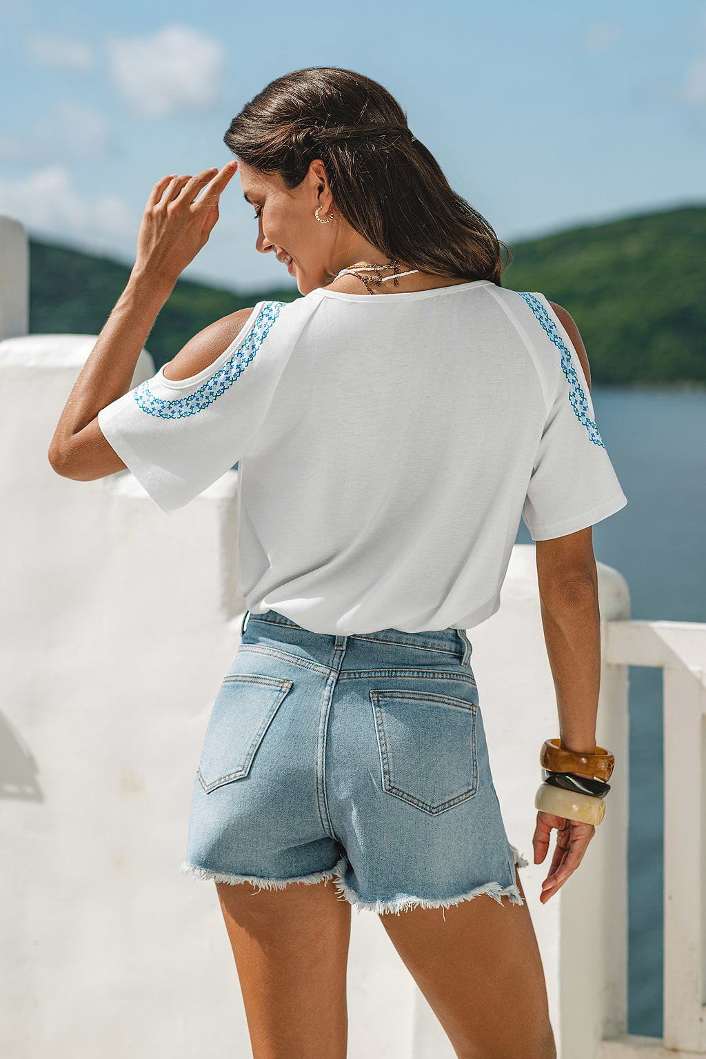 Tiki Bar Stop Ornate Top