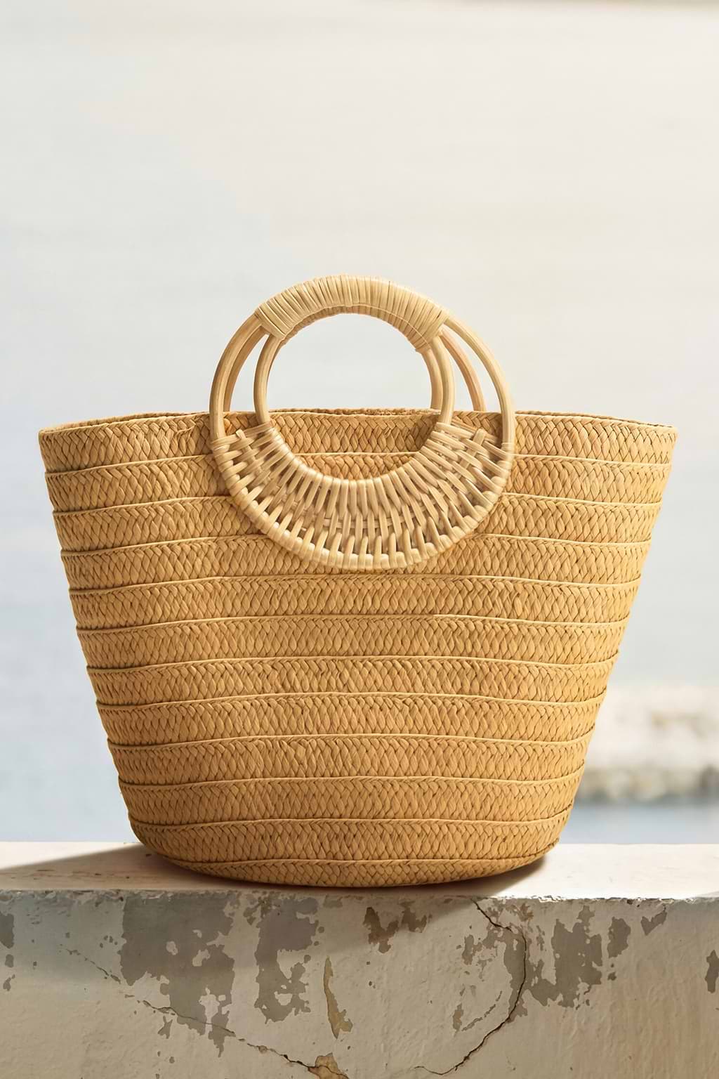 Sac en paille structuré à anse supérieure