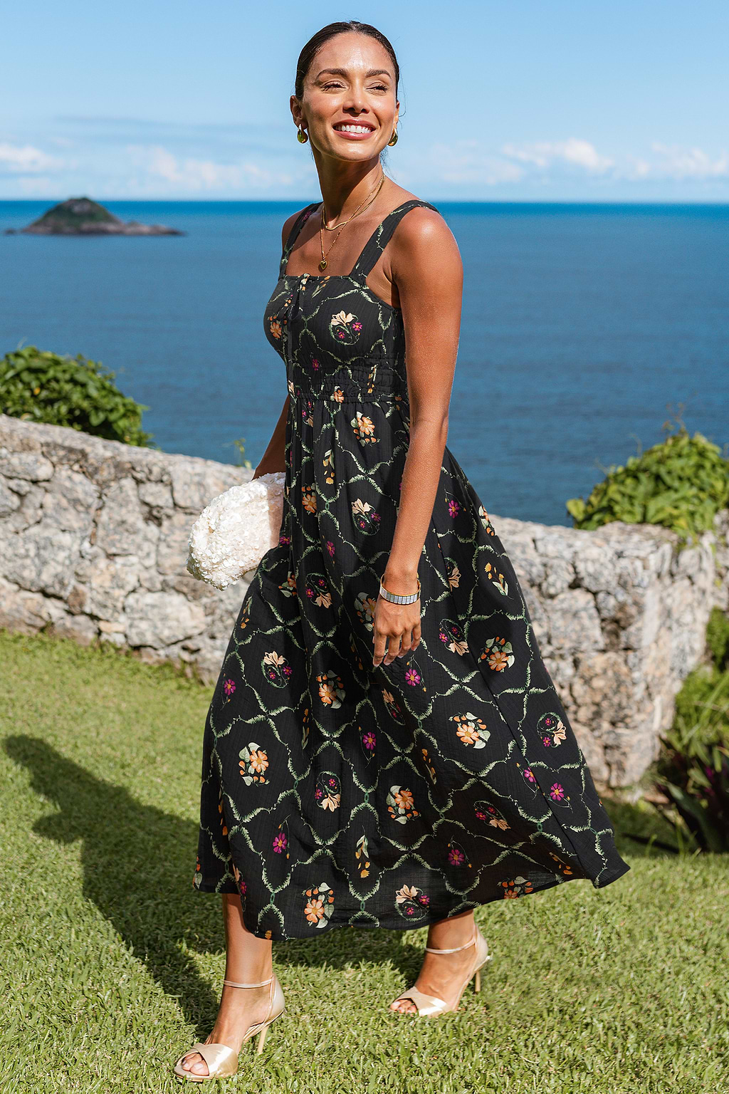 Robe noire florale col carré