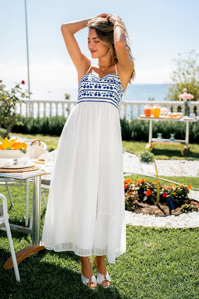 floral date night dress Casual Chic to Elegant Glam: 12 Date Night Dresses