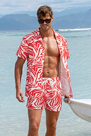 Chemise à motif abstrait au style artistique