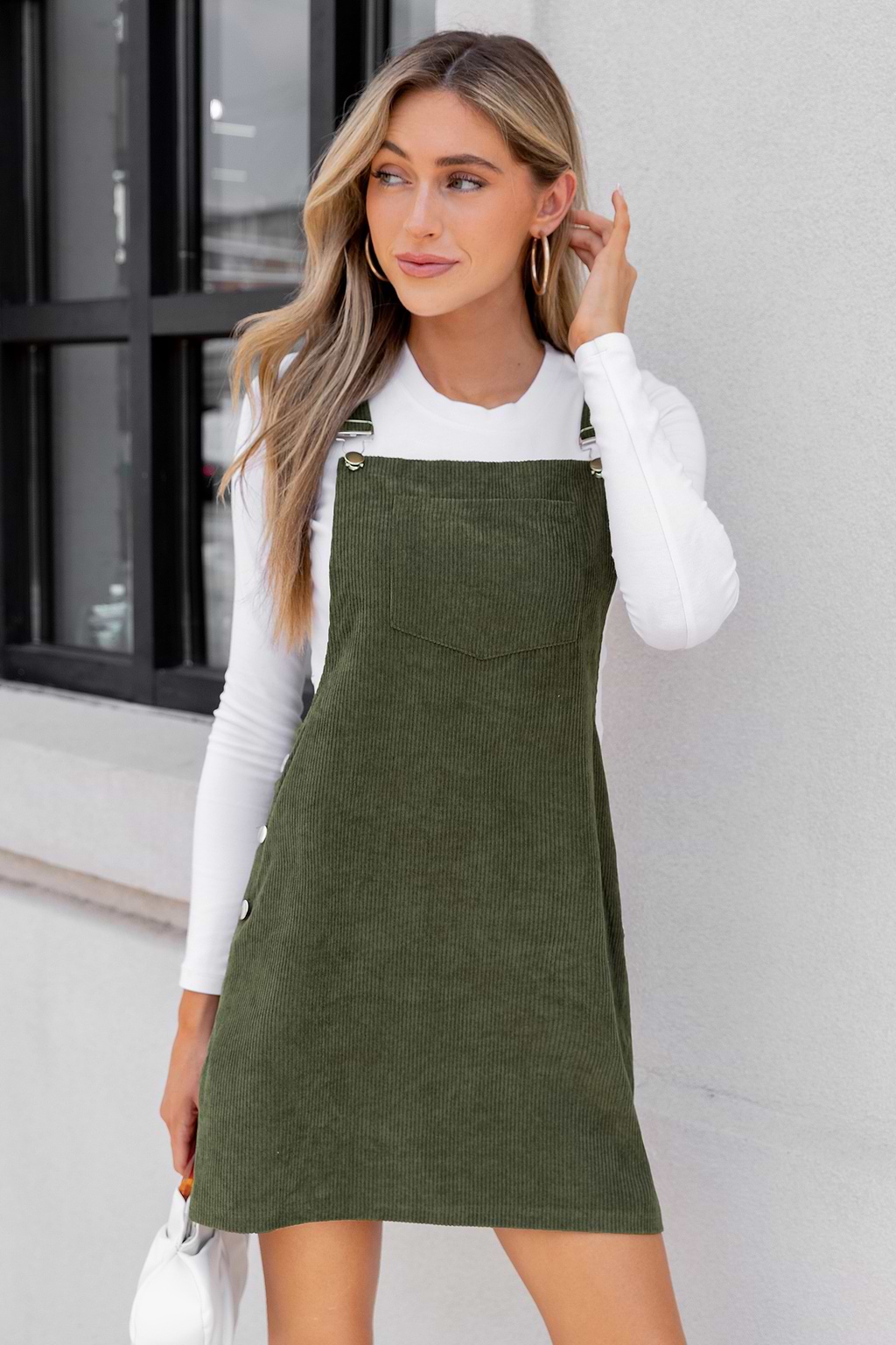 Spódnice z kwadratowym dekoltem w kolorze oliwkowym z kordu