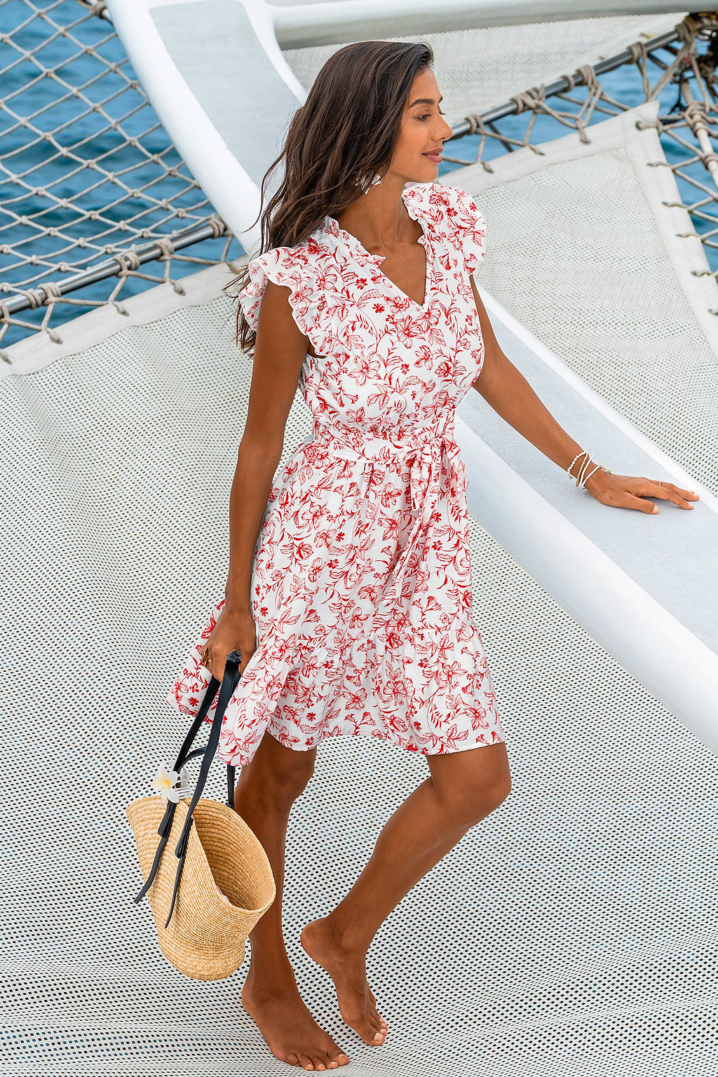 Robe courte florale à col cranté