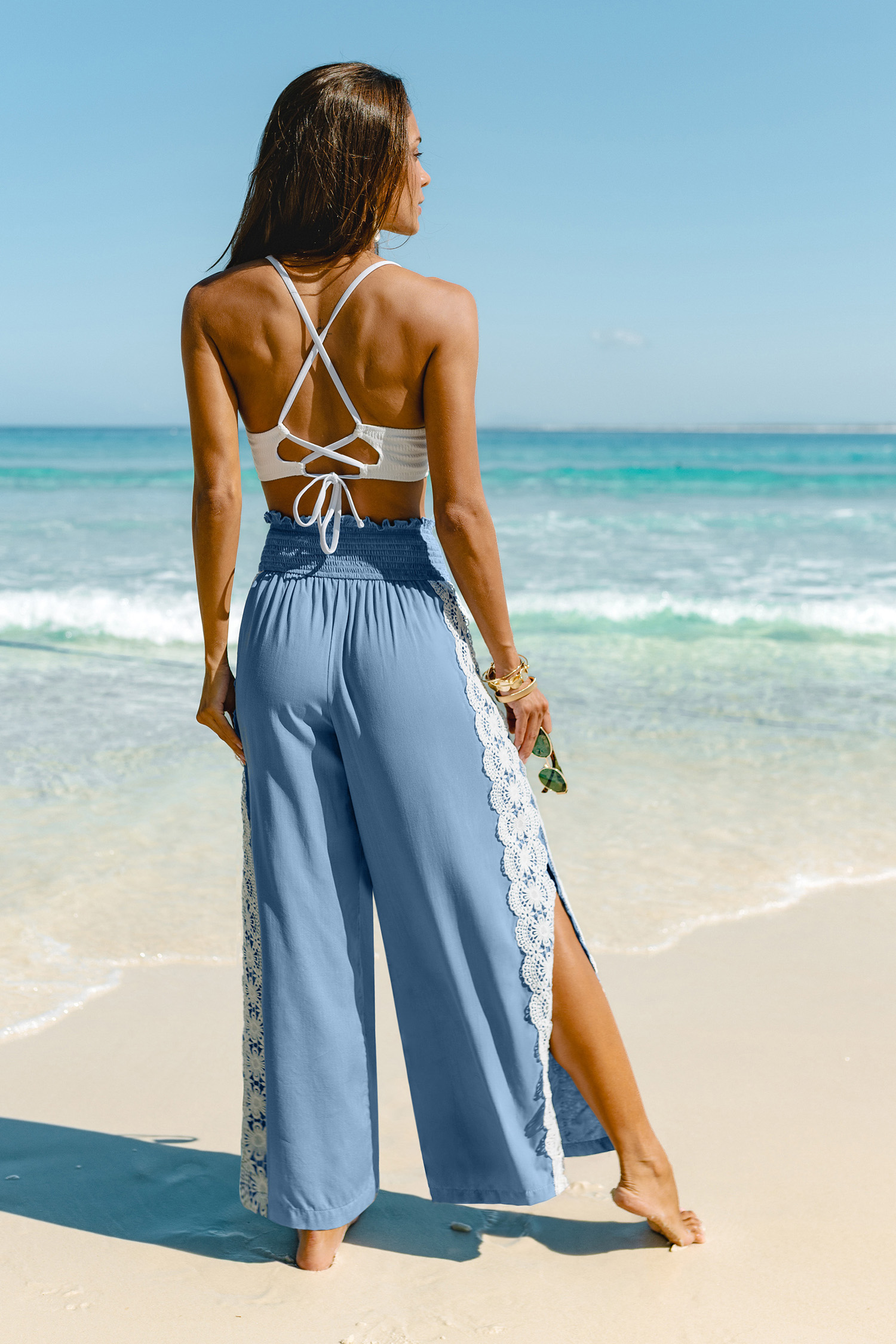 Pantalon de plage bleu taille smockée coupe ample