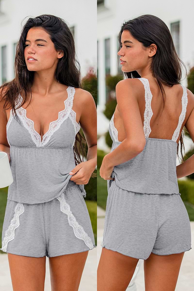 Graues Pyjama-Set mit Spitzenbesatz und Babydoll-Top