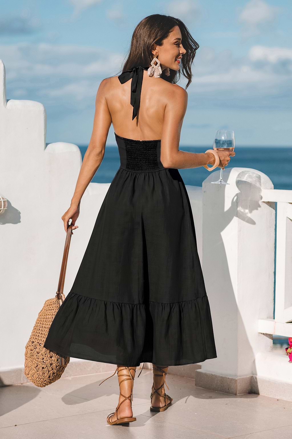 Robe noire tissé à col haut