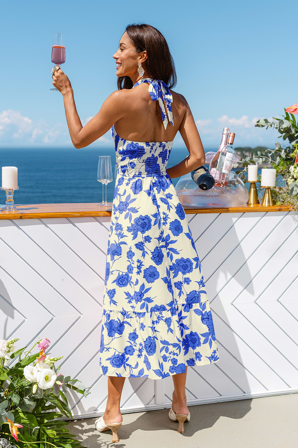 Robe midi florale à col montant