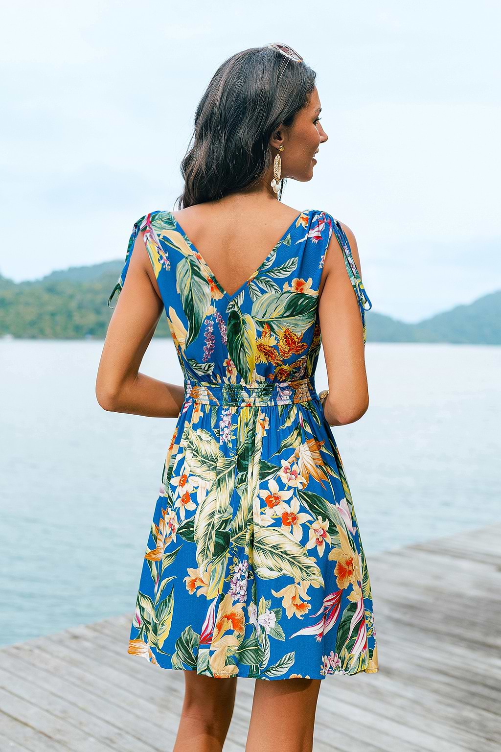 Minivestido tropical para una tarde en la isla